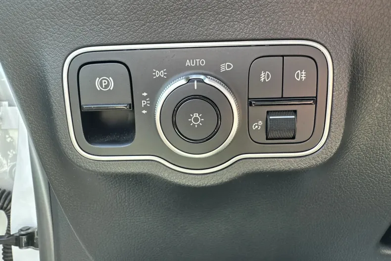 Mercedes-Benz GLA 250 (Clasa GLA) din 2024 cu 114.955 km - oferta MER237842 - foto 15