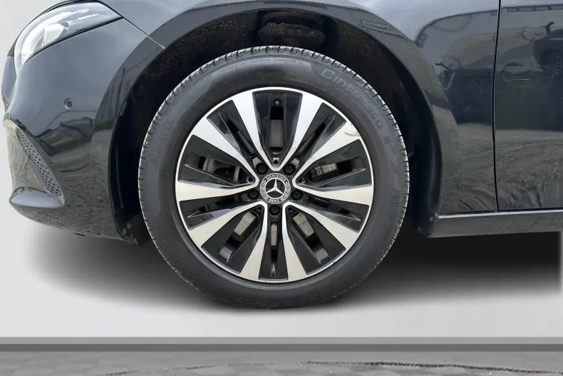 Mercedes-Benz A 250 (Clasa A) din 2022 cu 120.455 km - oferta MER237847 - foto 13