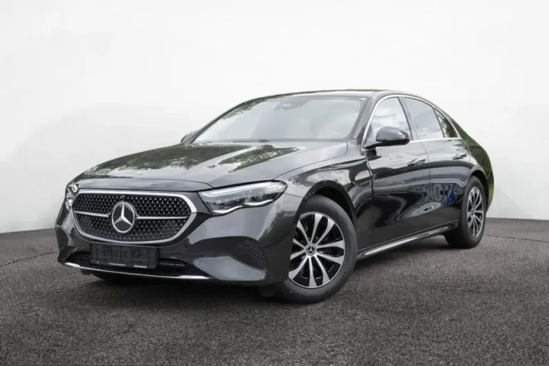 Mercedes-Benz E 200 (Clasa E) din 2025 cu 3.230 km - oferta MER237872 - foto 1