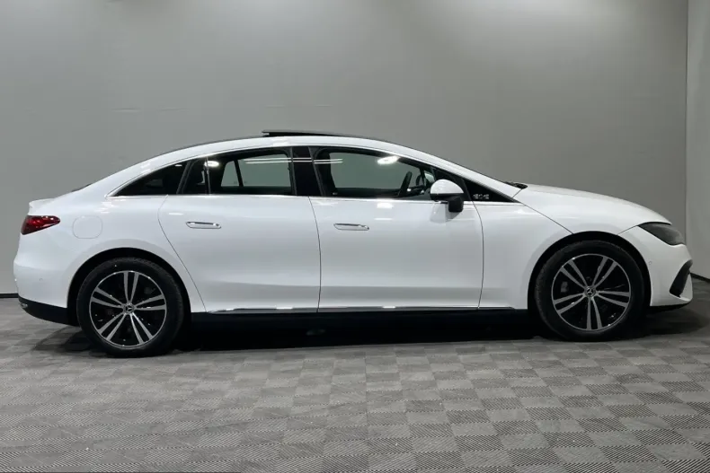 Mercedes-Benz EQE (Clasa E) din 2025 cu 19.252 km - oferta MER237876 - foto 25