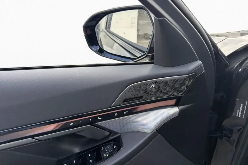 BMW 550 (Seria 5) din 2025 cu 12.563 km - oferta BMW237888 - foto 15