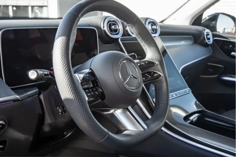 Mercedes-Benz GLC 300 (Clasa GLC) din 2025 cu 20.990 km - oferta MER237893 - foto 16