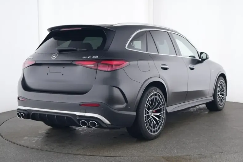 Mercedes-Benz GLC 43 AMG (Clasa GLC) din 2024 cu 3.900 km - oferta MER237894 - foto 4