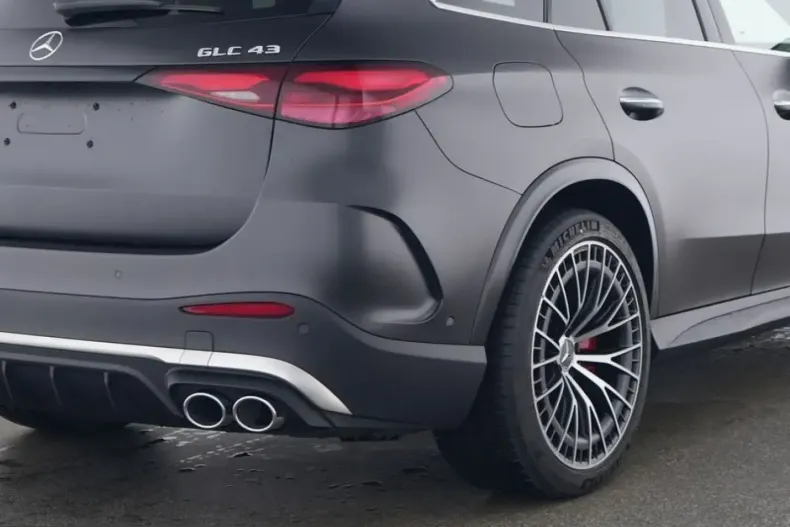 Mercedes-Benz GLC 43 AMG (Clasa GLC) din 2024 cu 3.900 km - oferta MER237894 - foto 5
