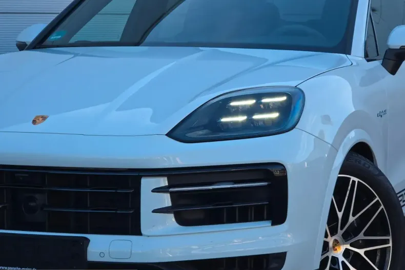 Porsche Cayenne din 2023 cu 18.212 km - oferta POR237895 - foto 9