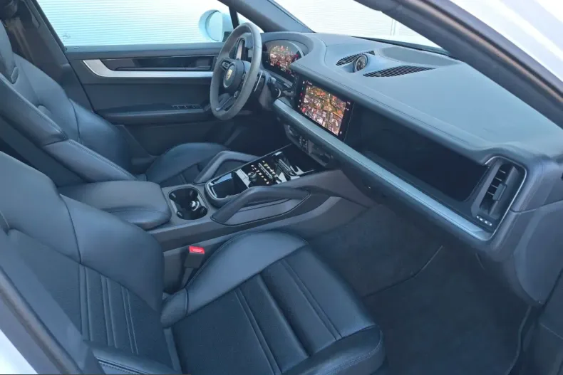 Porsche Cayenne din 2023 cu 18.212 km - oferta POR237895 - foto 39
