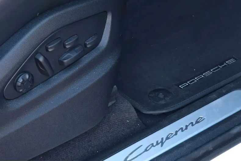 Porsche Cayenne din 2023 cu 18.212 km - oferta POR237895 - foto 45