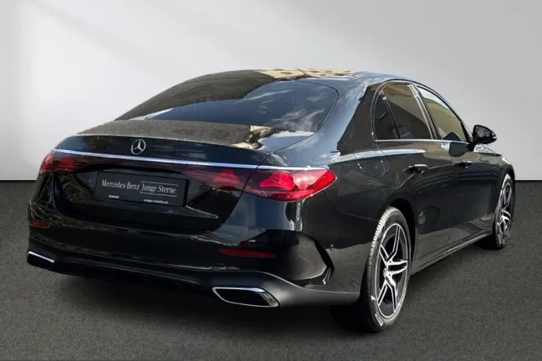 Mercedes-Benz E 220 (Clasa E) din 2024 cu 38.003 km - oferta MER237901 - foto 4