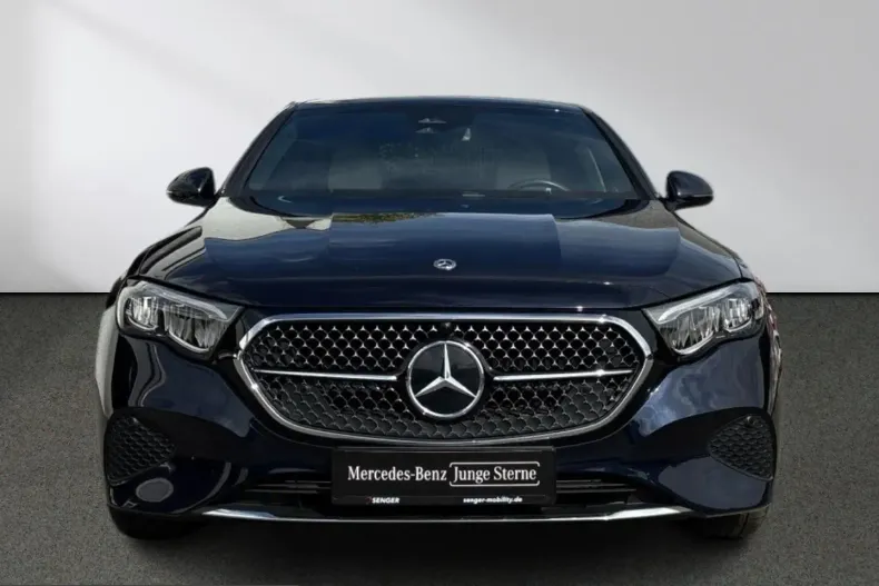 Mercedes-Benz E 300 (Clasa E) din 2024 cu 47.325 km - oferta MER237902 - foto 1