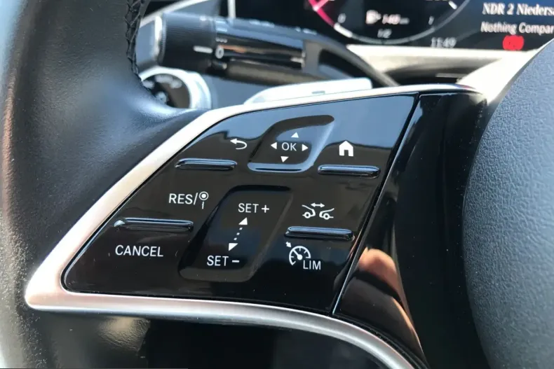 Mercedes-Benz E 200 (Clasa E) din 2025 cu 44.000 km - oferta MER237907 - foto 13