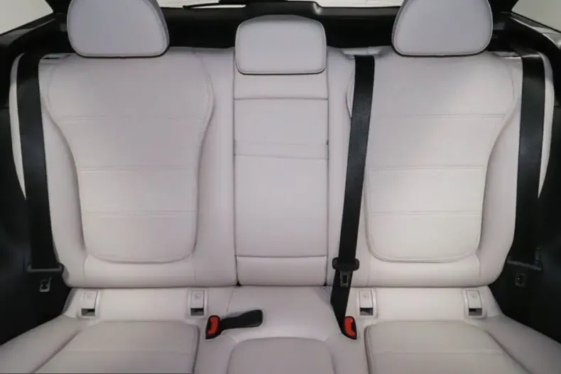 Mercedes-Benz GLC 200 (Clasa GLC) din 2025 cu 25.000 km - oferta MER237913 - foto 9