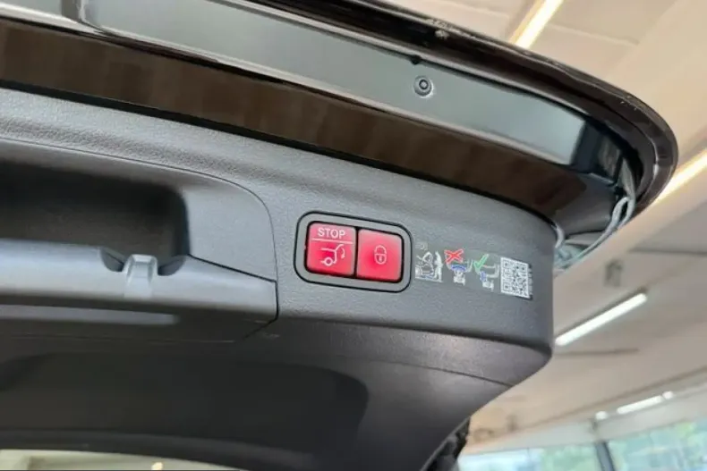 Mercedes-Benz GLE 350 (Clasa GLE) din 2025 cu 18.141 km - oferta MER237924 - foto 5
