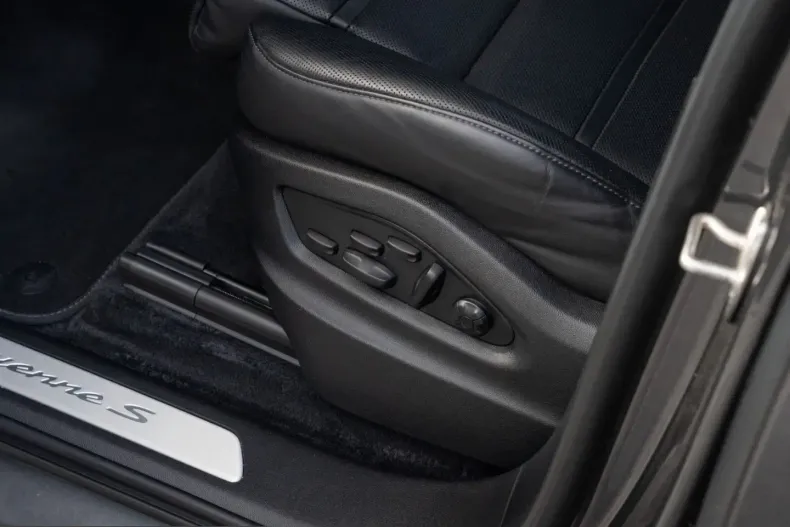 Porsche Cayenne din 2023 cu 39.500 km - oferta POR237930 - foto 36