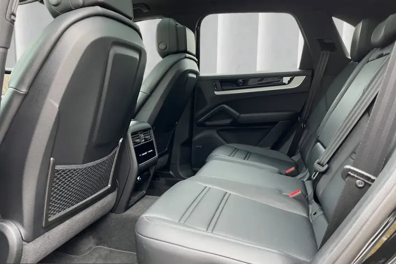 Porsche Cayenne din 2024 cu 29.500 km - oferta POR237932 - foto 17