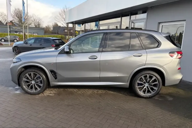 BMW X5 (Seria X) din 2024 cu 5.607 km - oferta BMW237945 - foto 7