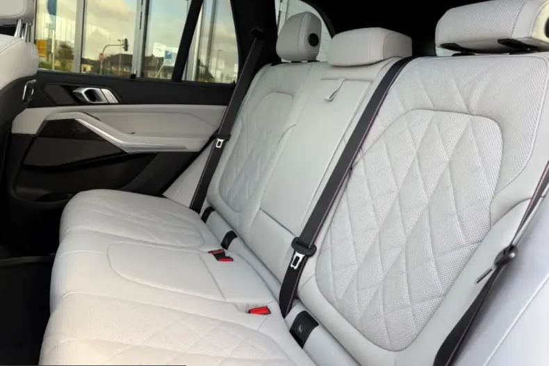 BMW X5 (Seria X) din 2024 cu 5.607 km - oferta BMW237945 - foto 9