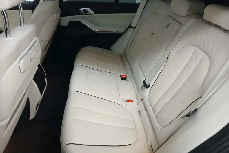 BMW X5 (Seria X) din 2024 cu 30.900 km - oferta BMW237946 - foto 8