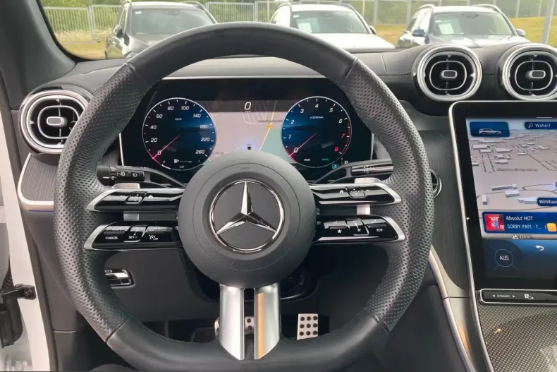 Mercedes-Benz GLC 200 (Clasa GLC) din 2025 cu 14.700 km - oferta MER237965 - foto 11