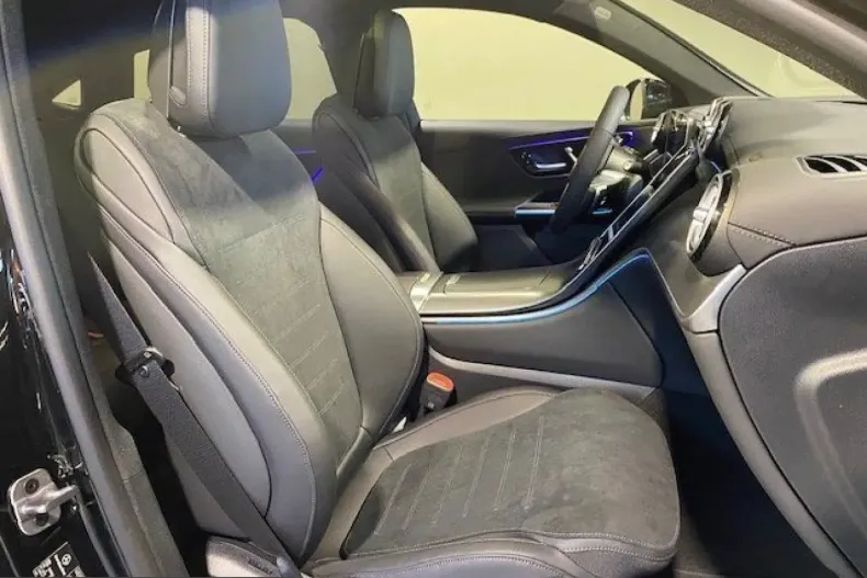 Mercedes-Benz GLC 200 (Clasa GLC) din 2025 cu 17.380 km - oferta MER237966 - foto 6