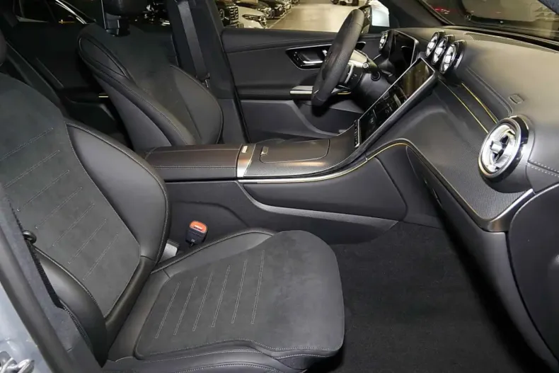 Mercedes-Benz GLC 200 (Clasa GLC) din 2025 cu 8.469 km - oferta MER237967 - foto 6
