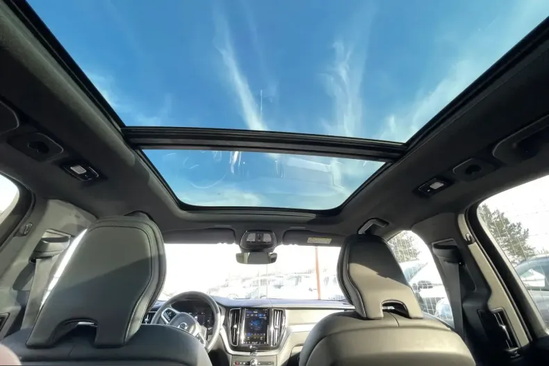 Volvo XC60 din 2021 cu 81.450 km - oferta VOL237968 - foto 8