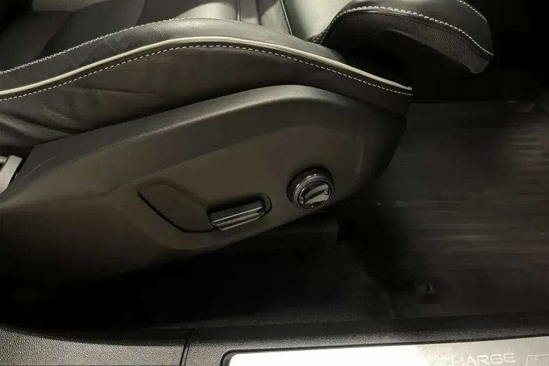 Volvo XC60 din 2021 cu 81.450 km - oferta VOL237968 - foto 22