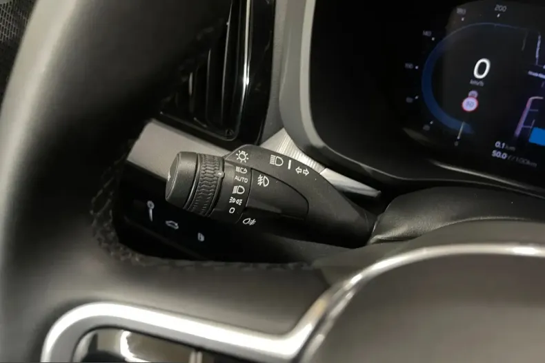 Volvo XC60 din 2021 cu 81.450 km - oferta VOL237968 - foto 25