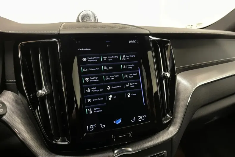 Volvo XC60 din 2021 cu 102.890 km - oferta VOL237969 - foto 18