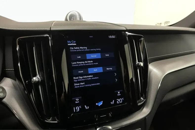 Volvo XC60 din 2021 cu 102.890 km - oferta VOL237969 - foto 20