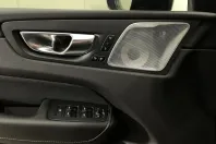 Volvo XC60 din 2021 cu 102.890 km - oferta VOL237969 - foto 26