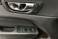 Volvo XC60 din 2022 cu 44.621 km - oferta VOL237972 - foto 24