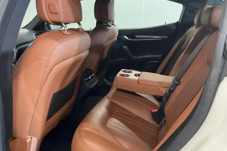 Maserati Ghibli din 2022 cu 32.138 km - oferta MAS237976 - foto 11
