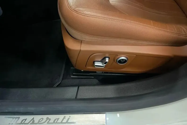 Maserati Ghibli din 2022 cu 32.138 km - oferta MAS237976 - foto 22
