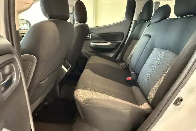 Mitsubishi L200 din 2021 cu 51.900 km - oferta MIT237980 - foto 25