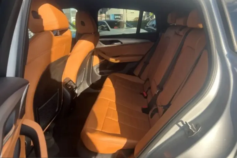 BMW X4 (Seria X) din 2021 cu 85.995 km - oferta BMW237989 - foto 9