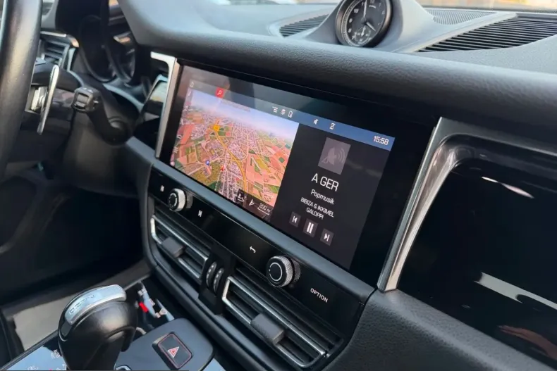 Porsche Macan din 2023 cu 42.000 km - oferta POR237992 - foto 14