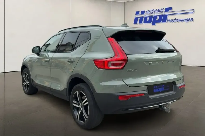 Volvo XC40 din 2023 cu 49.104 km - oferta VOL238012 - foto 2