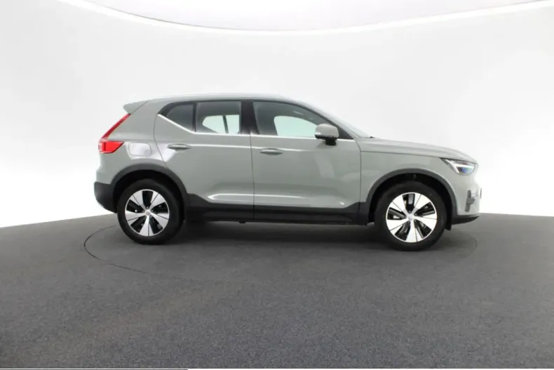 Volvo XC40 din 2022 cu 28.587 km - oferta VOL238016 - foto 6