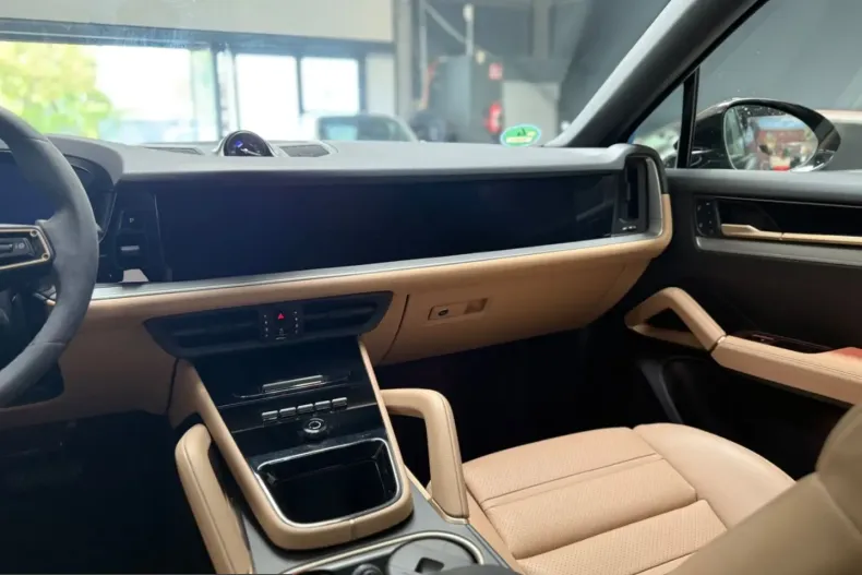 Porsche Cayenne din 2025 cu 9.000 km - oferta POR238019 - foto 8