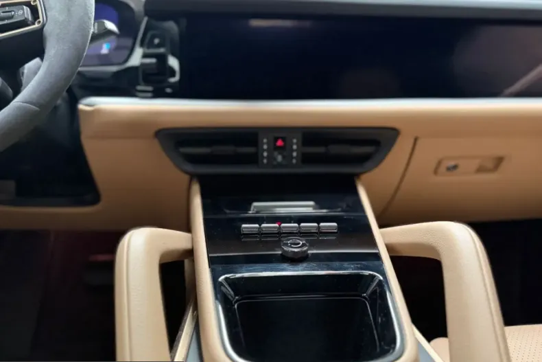 Porsche Cayenne din 2025 cu 9.000 km - oferta POR238019 - foto 9