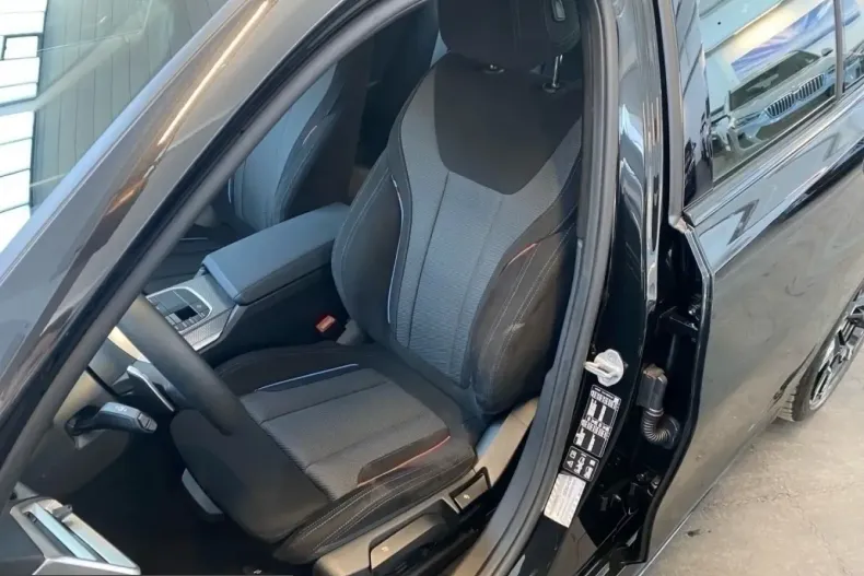 BMW 330 (Seria 3) din 2024 cu 11.400 km - oferta BMW238022 - foto 8