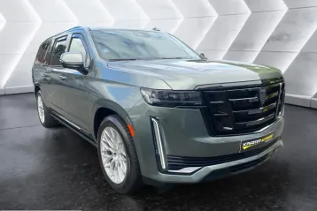 Cadillac Escalade din 2024 - oferta CAD238030