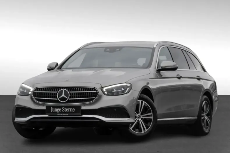Mercedes-Benz E 220 (Clasa E) din 2022 cu 79.664 km - oferta MER238037 - foto 1