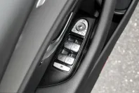 Mercedes-Benz E 220 (Clasa E) din 2022 cu 79.664 km - oferta MER238037 - foto 13