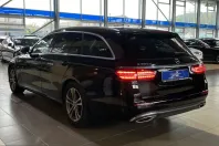 Mercedes-Benz E 220 (Clasa E) din 2022 cu 82.488 km - oferta MER238039 - foto 4