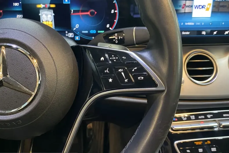Mercedes-Benz E 220 (Clasa E) din 2022 cu 82.488 km - oferta MER238039 - foto 16