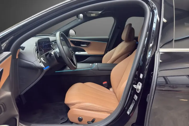 Mercedes-Benz E 220 (Clasa E) din 2024 cu 24.100 km - oferta MER238040 - foto 7