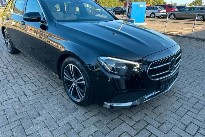 Mercedes-Benz E 220 (Clasa E) din 2021 cu 100.000 km - oferta MER238041 - foto 2