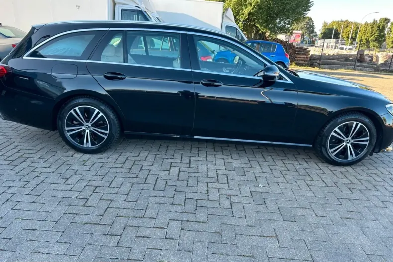 Mercedes-Benz E 220 (Clasa E) din 2021 cu 100.000 km - oferta MER238041 - foto 4