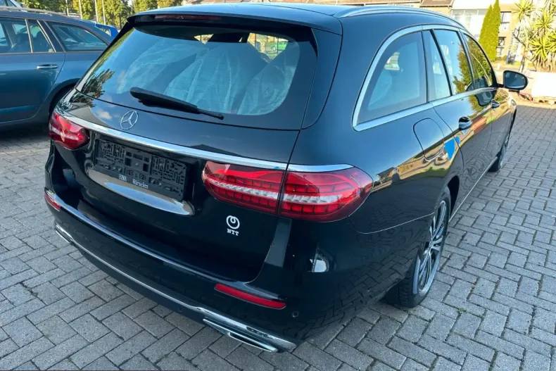 Mercedes-Benz E 220 (Clasa E) din 2021 cu 100.000 km - oferta MER238041 - foto 5